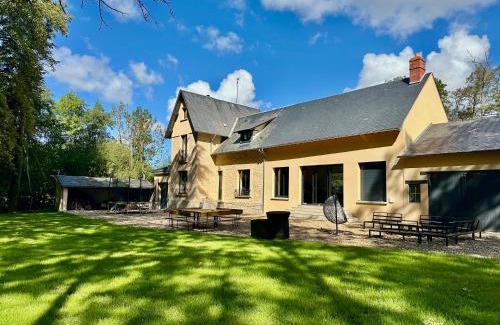 Montbarrois Villa | Maison au cœur de la forêt