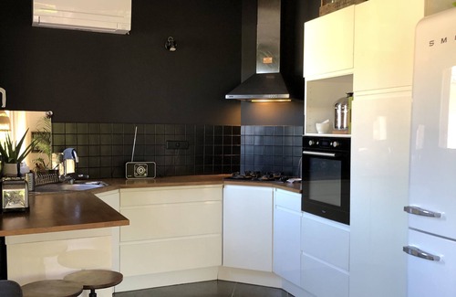 Ensues-la-Redonne House | Maison au Calme Centre Village 2 Chambres