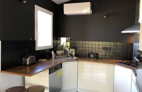 Ensues-la-Redonne House | Maison au Calme Centre Village 2 Chambres