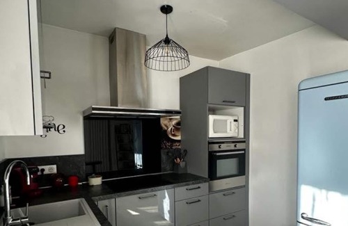 Poligny House | Maison au Calme Idéal Pour les Familles et Animaux
