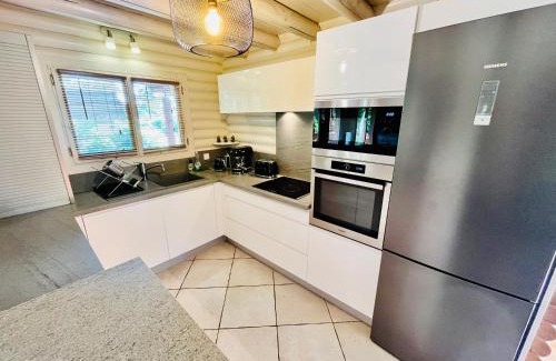 Neuvy House | Maison au calme, parc arboré, 3 chambres