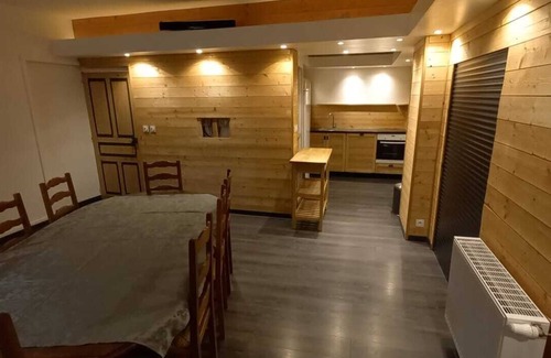 Francin House | Maison au Carrefour de Trois Massifs Montagneux Somptueux !