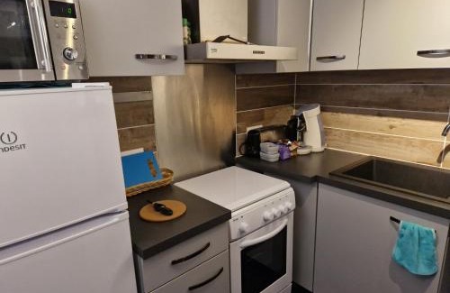 Saint-Remeze Apartment | Maison Au Coeur Des Gorges d'Ardèche Wifi et Canal Plus