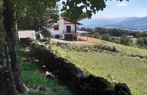Irouleguy House | Maison au Pays Basque, calme avec vue imprenable sur montagnes