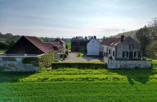 Esnon House | Maison Autonome Avec Terrasse Privative Dans une Ferme-moulin