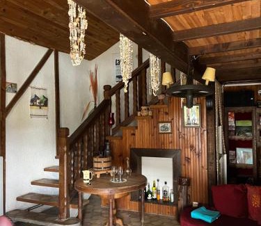 Dauzat-sur-Vodable House | Maison auvergnate