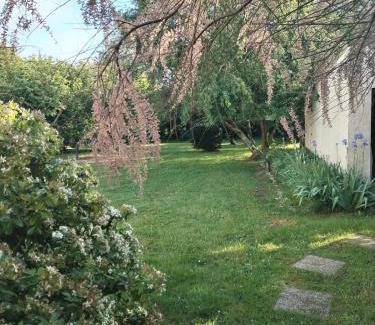 Ferrieres House | Maison avec grand jardin arboré