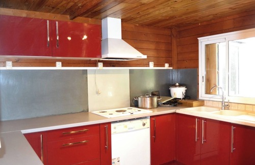 Bois d'Olives Ski Chalet | Maison Avec Jacuzzi et Jardin à 5 min de la Plage