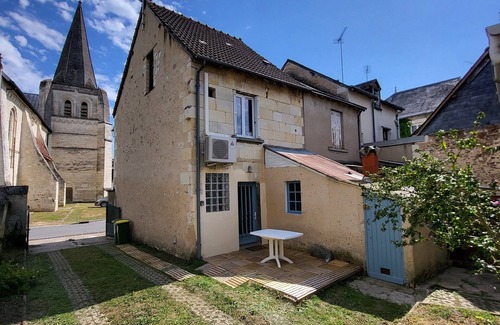 Ecueille House | Maison Avec Jardin Entièrement Rénovée au Calme