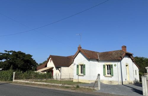 Diou House | Maison avec jardin près du canal et de la Loire, équipement complet, parfait pour familles - FR-1-489-550