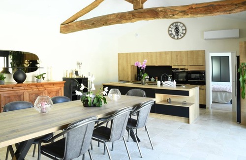 Sigogne House | Maison Avec Piscine et Jacuzzi