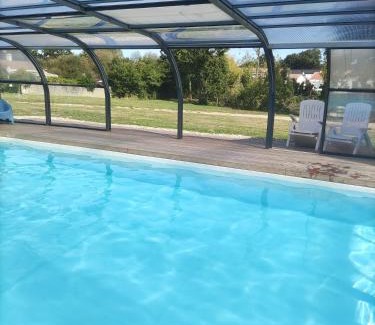Avrille House | Maison avec piscine privée, proche plage