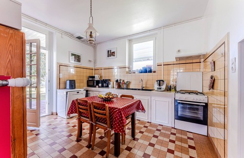 Salles House | Maison Badet - Salles in the Heart of the Landes Girondines