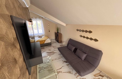 Pruniers-en-Sologne House | Maison Balneo Noham
