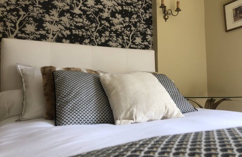 Boulazac-Isle-Manoire Bed & Breakfast | Maison Blanche