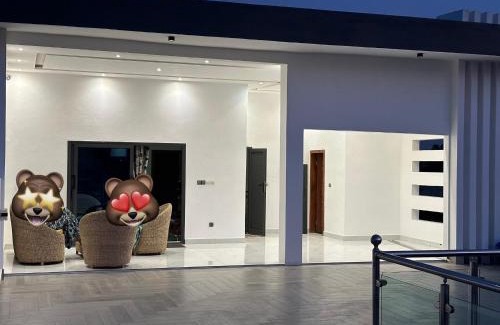 Porto-Novo Apartment | Maison blanche