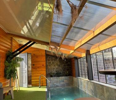 La Plaine des Cafres House | Maison Blanche du Volcan - Avec piscine intérieure chauffée