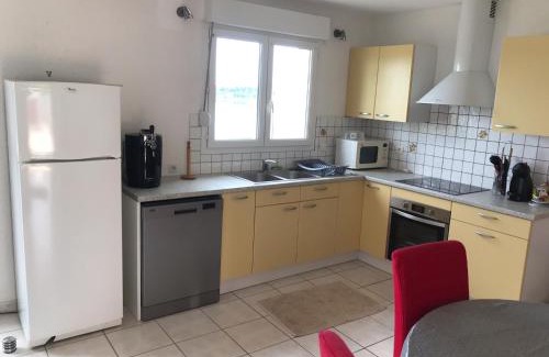 Salles-Curan House | Maison bord de Lac de Pareloup
