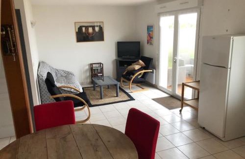 Salles-Curan House | Maison bord de Lac de Pareloup