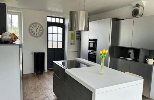 Jouy-sur-Morin House | Maison bourgeoise 12 persons+Apartment 4 persons