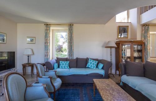 Perros-Guirec House | Maison Bretonne Madame est Servie