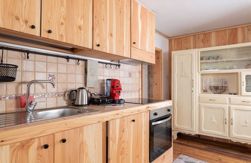 Saint-Leonard House | Maison Cupid - Privacy with a mountain view