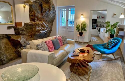 Lastours Apartment | Maison CABARET Luxury 4 Star Air Conditioned 100m to 4 Cathar Châteaux Lastours private Terrasse with views!