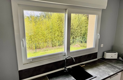 Saint-Fromond House | Maison Calme de 3 Chambres. Idéal Pour Pour les Familles