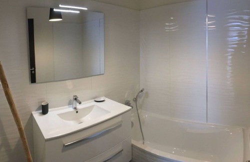 Les Conches House | Maison Calme,8 Pers., Piscine Privative Chauffée,2 kms Plage