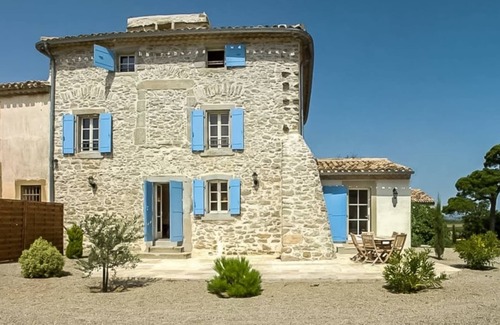 Trebes Cottage | Maison Cantalauze, two houses at a heart of a vineyard
