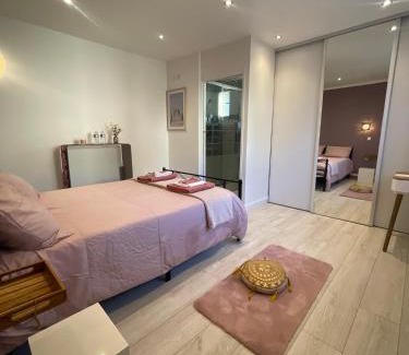 Tremblay-en-France House | Maison chaleureuse 4 chambres avec jardin - Proche Paris - ARENA Paris Nord Villepinte - Parc des expositions - Aéroport CDG - Disney - Astérix