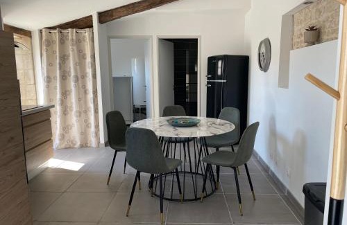 Saint-Gelais House | Maison chaleureuse avec parking sur place