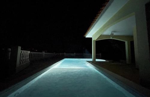 Macieira de Cambra Villa | Maison chaleureuse avec piscine & vue panoramique