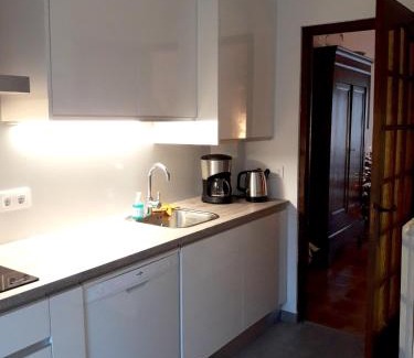 Sainte-Marie-la-Mer House | Maison charmante à Sainte-Marie avec grand jardin