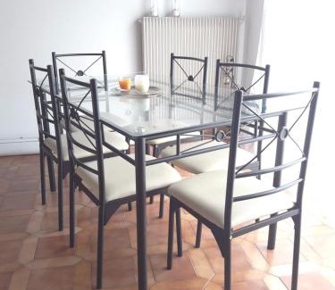 Sainte-Marie-la-Mer House | Maison charmante à Sainte-Marie avec grand jardin