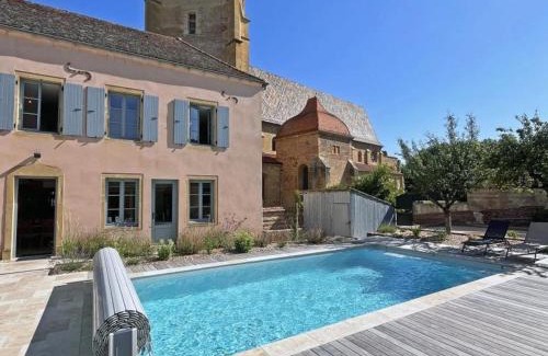 La Benissons-Dieu House | Maison charmante avec piscine privée chauffée et jardin clos, wifi inclus - FR-1-496-339