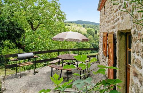 Saint-Basile House | Maison charmante à Saint-Basile avec jardin et cheminée