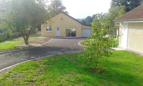 Thil-sur-Arroux House | Maison charmante avec vue sur lac à Thil-sur-Arroux