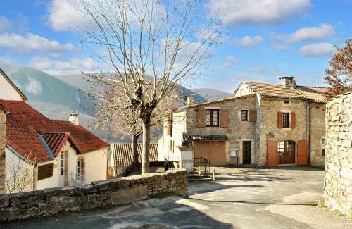 Mostuejouls House | Maison charmante avec vue sur la montagne, Mostuéjouls