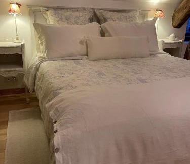 Fericy Bed & Breakfast | Maison Charmille