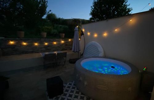 Chauray House | Maison chic avec Jacuzzi & Jardin Paisible