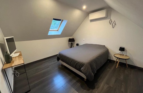 Montreuil-sur-Maine House | Maison chiron