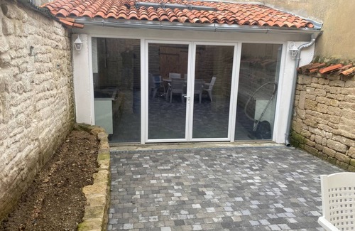 Aulnay House | Maison Colombier , townhouse