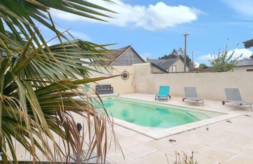 Saint-Germain-du-Pert House | Maison confortable à Saint-Germain-du-Pert avec piscine privée