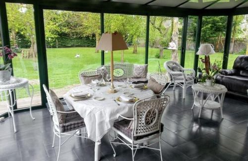 Saint-Germain-du-Pert House | Maison confortable à Saint-Germain-du-Pert avec piscine privée