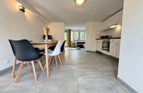 Chelles Apartment | Maison Confortable Avec Jardin à 15 min de Paris et 20 min de Disney