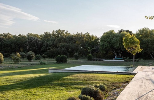 Visan House | Maison Contemporaine au Milieu des Chênes Truffiers, Drome Provençale Visan