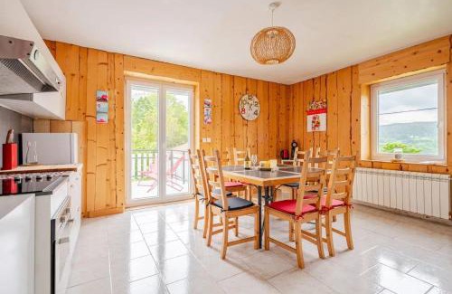 Lezat House | Maison conviviale avec cheminée à Hauts-de-Bienne