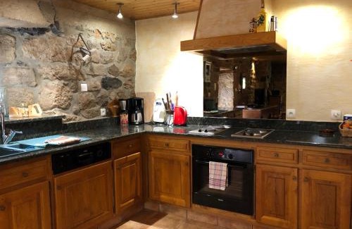 Chaneac House | Maison Coquelicot