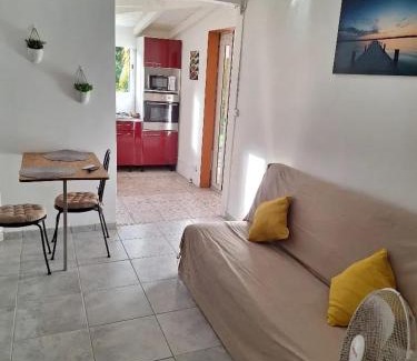 L'Houezel House | Maison cosy avec terrasse à Le Gosier 40 m²